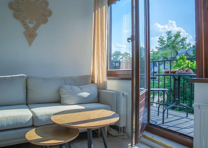 Dom W Gorach * Ζακοπάνε